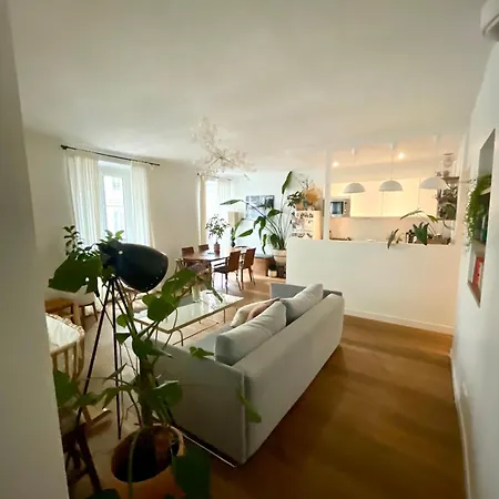 Luxuriant Oasis 1br In The Heart Of Montmartre Apartment