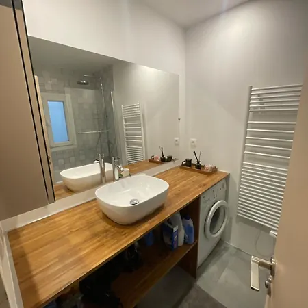 Luxuriant Oasis 1br In The Heart Of Montmartre Apartment